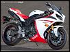 Let's see them motorcycles!-2009_r1.jpg
