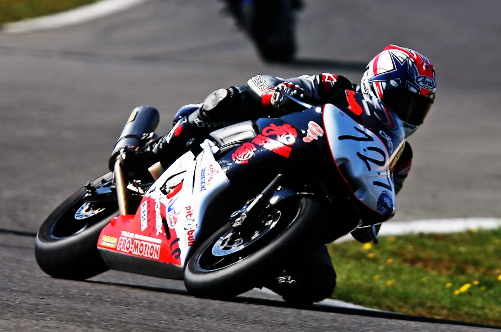 Name:  trackdays041_edited.jpg
Views: 272
Size:  100.2 KB