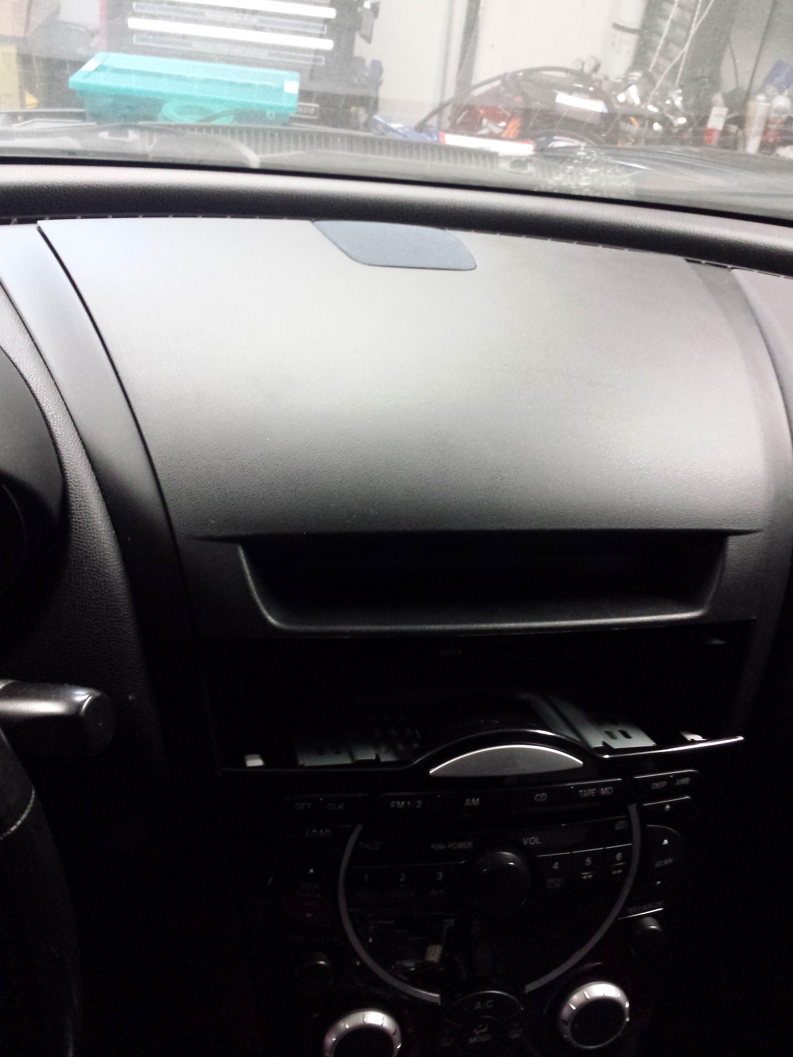 Conversion complète en emplacement radio 2 DIN Audi A4 8E + Cabrio