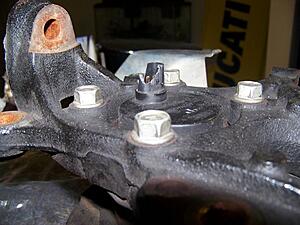 WTS - Front Passenger HUB Assembly - USED-100_3677.jpg