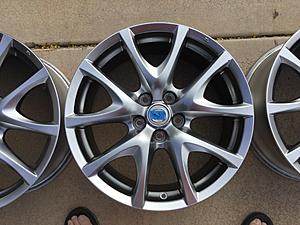 Clean 40th Anniversary Series II OEM 18x8 wheels for sale-img_0070.jpg