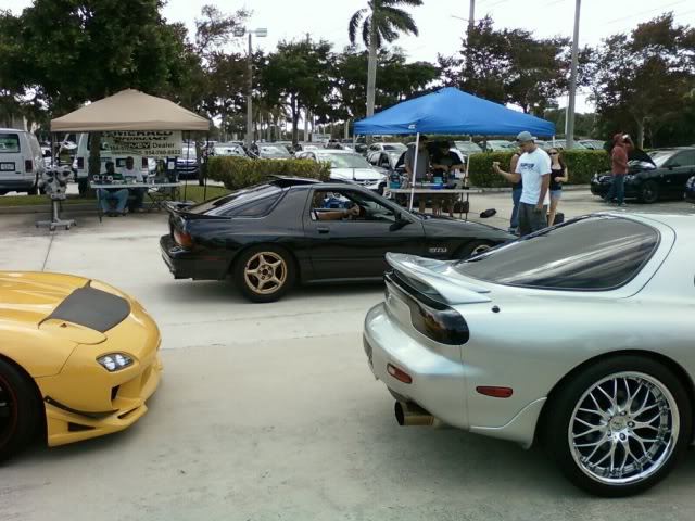 Name:  Rx7FCBlkGold.jpg
Views: 27
Size:  73.4 KB