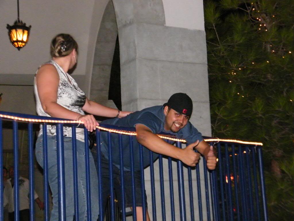 Name:  WhatHappensinVegas2009172.jpg
Views: 28
Size:  88.2 KB