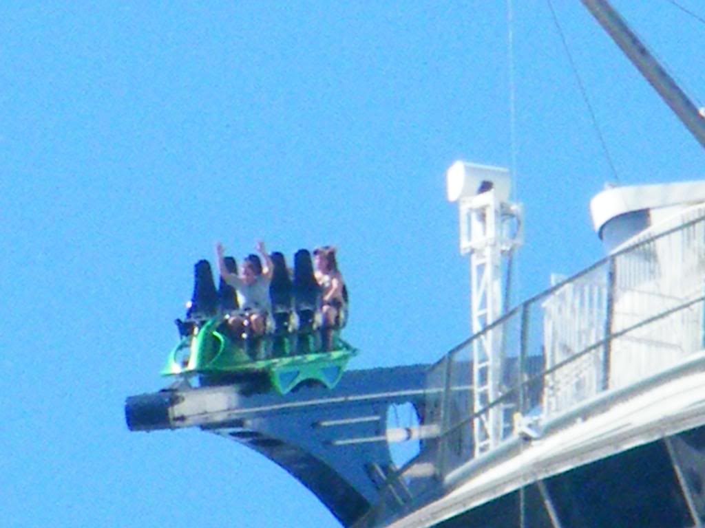 Name: WhatHappensinVegas0618192010048.jpg
Views: 20
Size: 76.2 KB